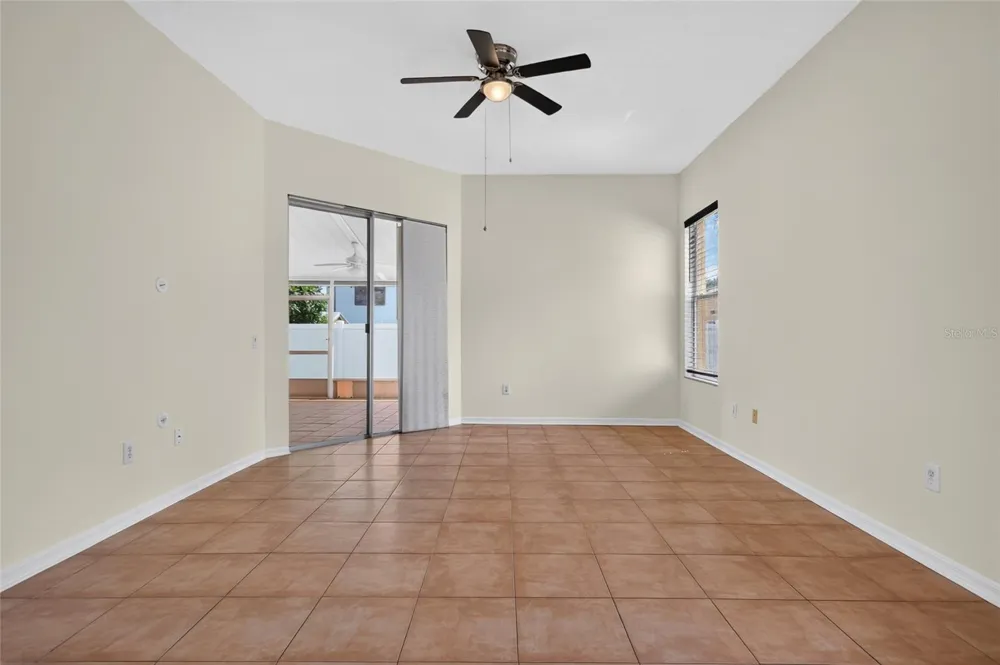 405 COUNTRY VINEYARD DRIVE Valrico, FL 33594