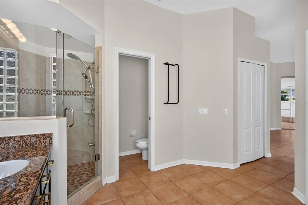 405 COUNTRY VINEYARD DRIVE Valrico, FL 33594