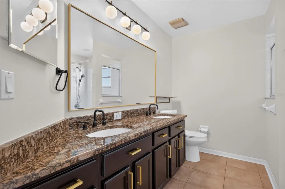 405 COUNTRY VINEYARD DRIVE Valrico, FL 33594