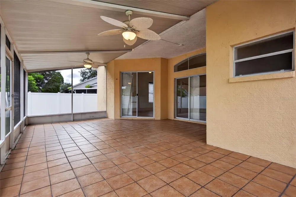 405 COUNTRY VINEYARD DRIVE Valrico, FL 33594