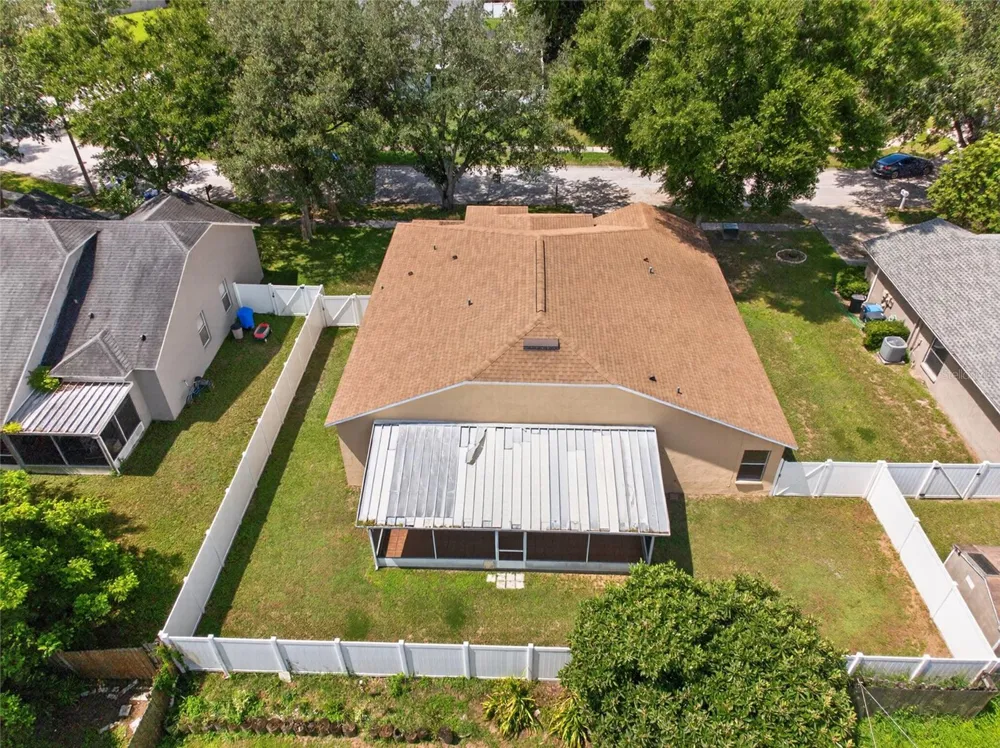 405 COUNTRY VINEYARD DRIVE Valrico, FL 33594