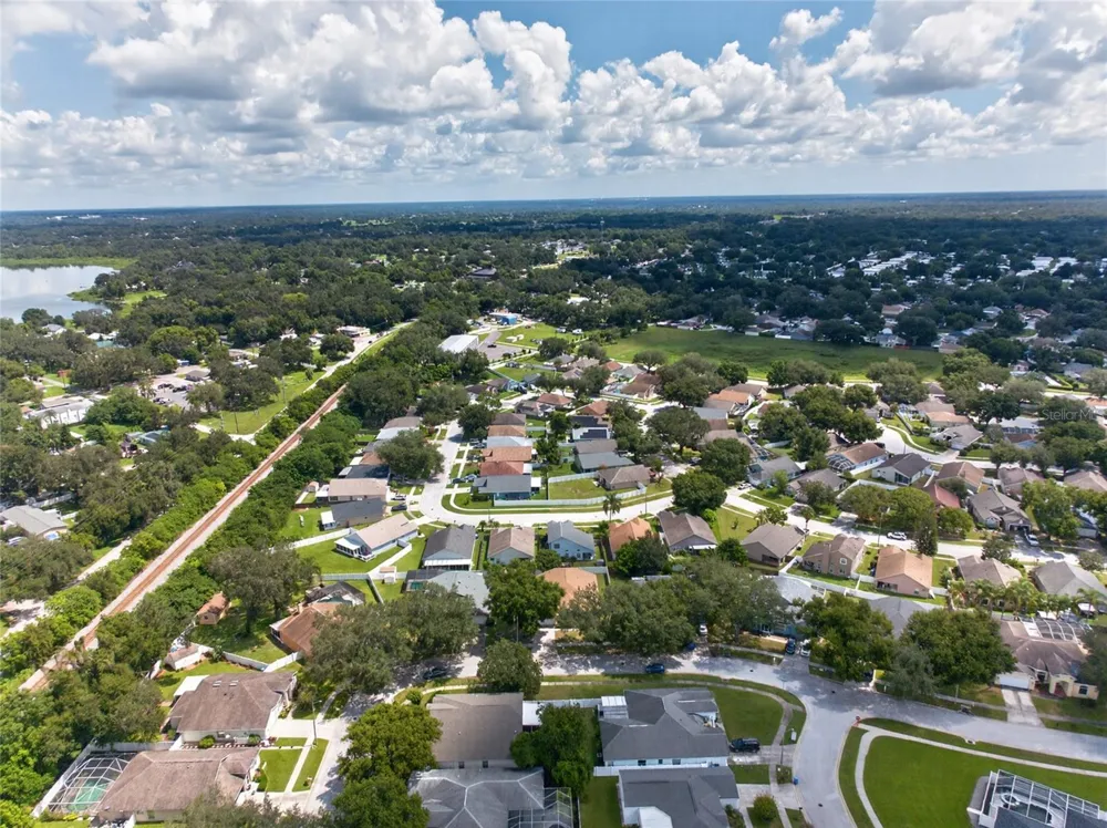 405 COUNTRY VINEYARD DRIVE Valrico, FL 33594