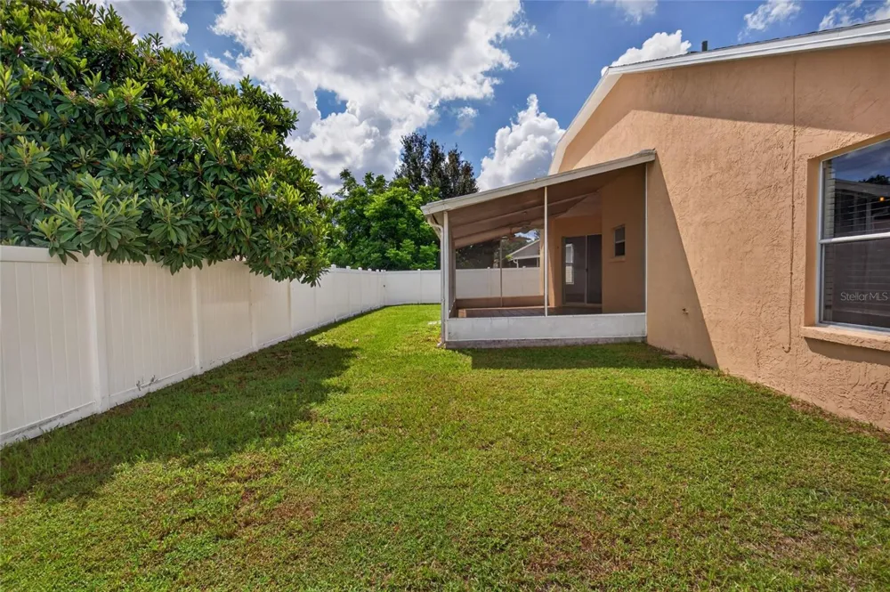 405 COUNTRY VINEYARD DRIVE Valrico, FL 33594
