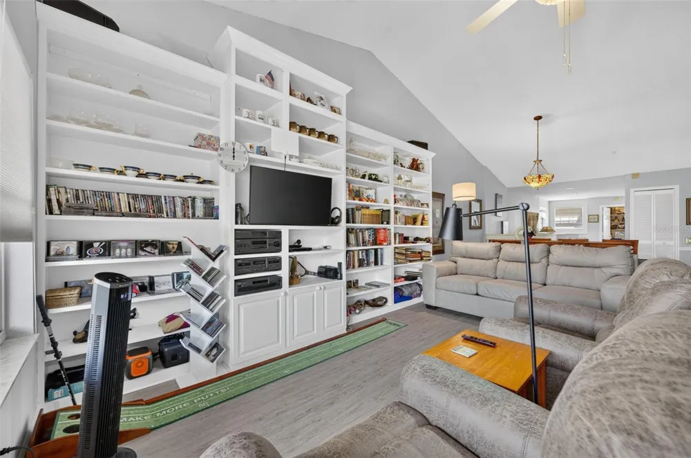 6057 LAKE POINTE DRIVE #410 Orlando, FL 32822