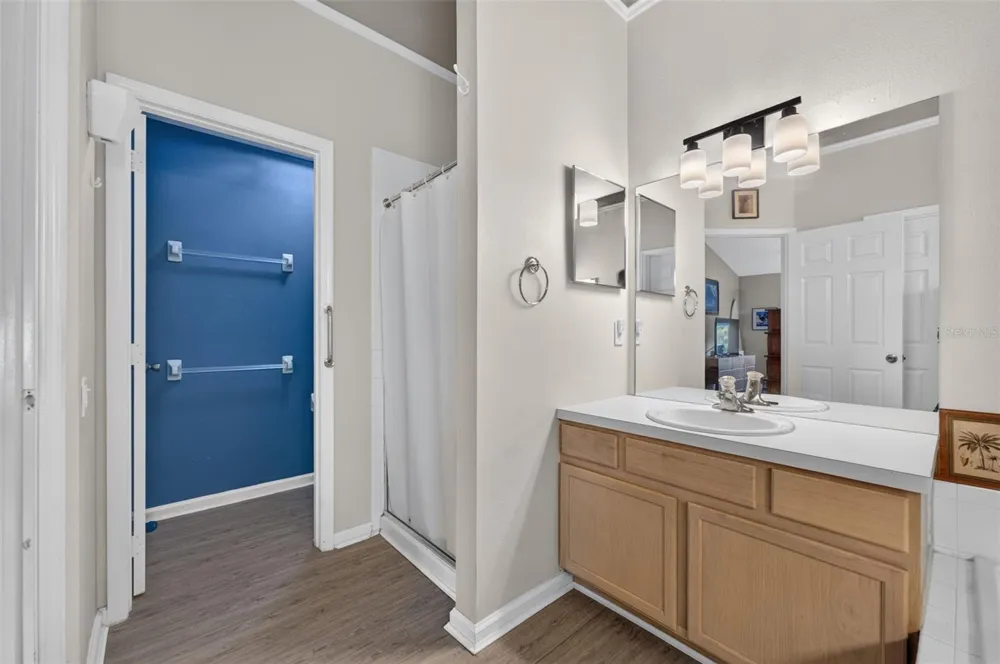 6057 LAKE POINTE DRIVE #410 Orlando, FL 32822
