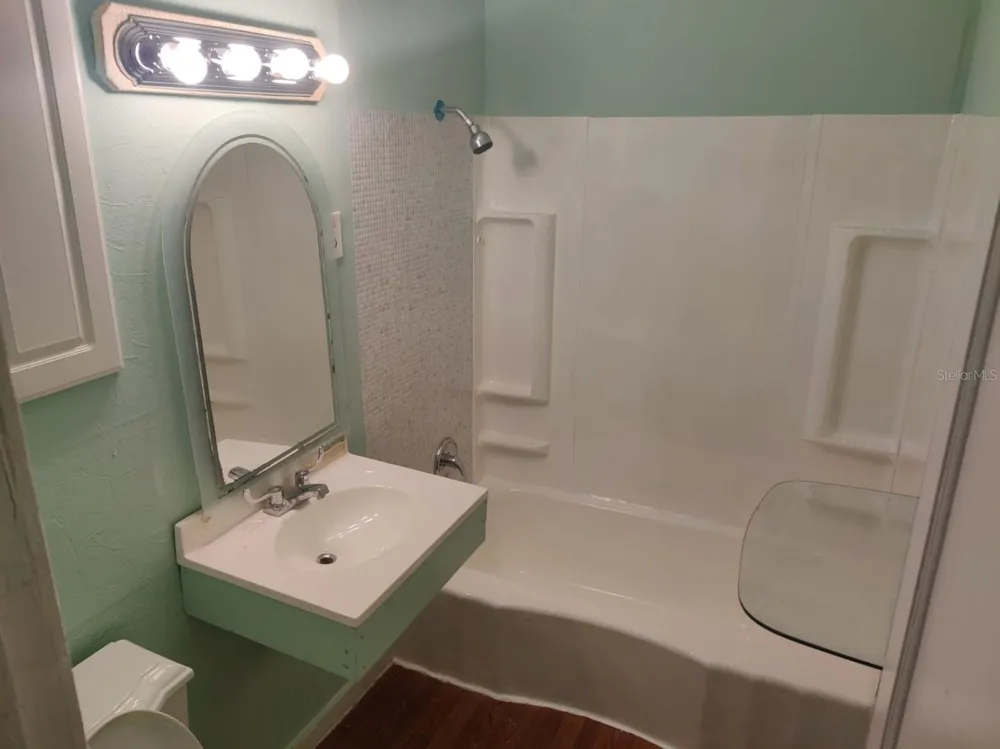 5425 LEAMING AVENUE Jacksonville, FL 32254