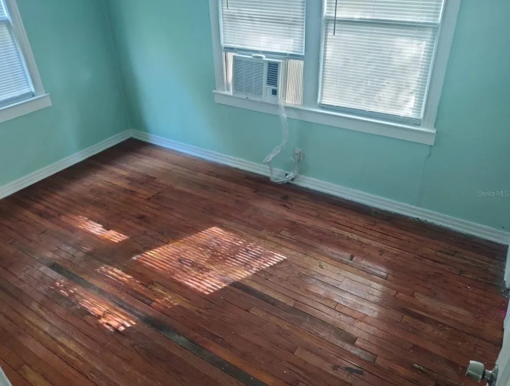 5425 LEAMING AVENUE Jacksonville, FL 32254