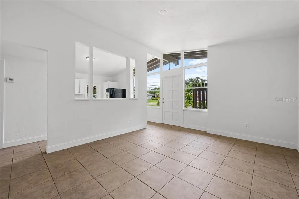 14804 BOULEVARD Tampa, FL 33613