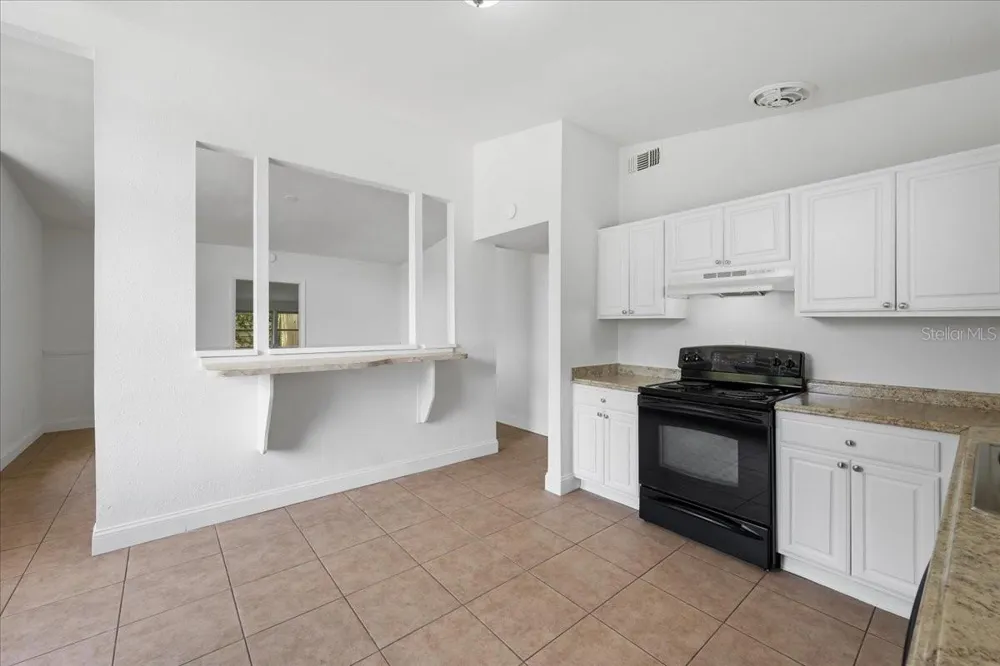 14804 BOULEVARD Tampa, FL 33613