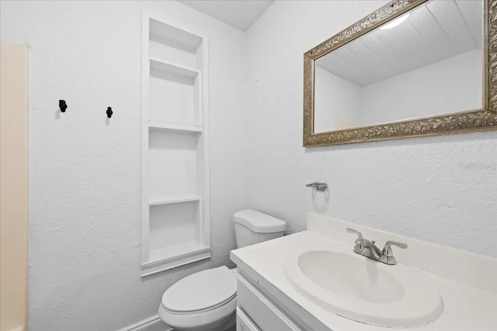 14804 BOULEVARD Tampa, FL 33613