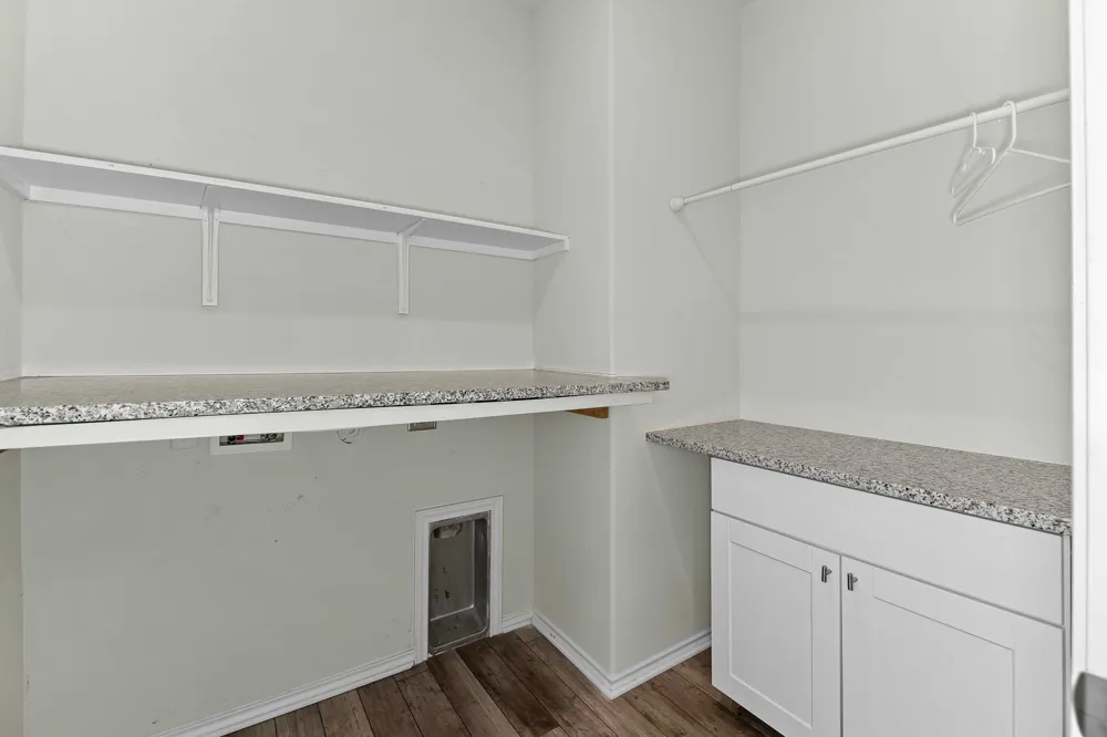 1705 T H Johnson Drive Taylor, TX 76574