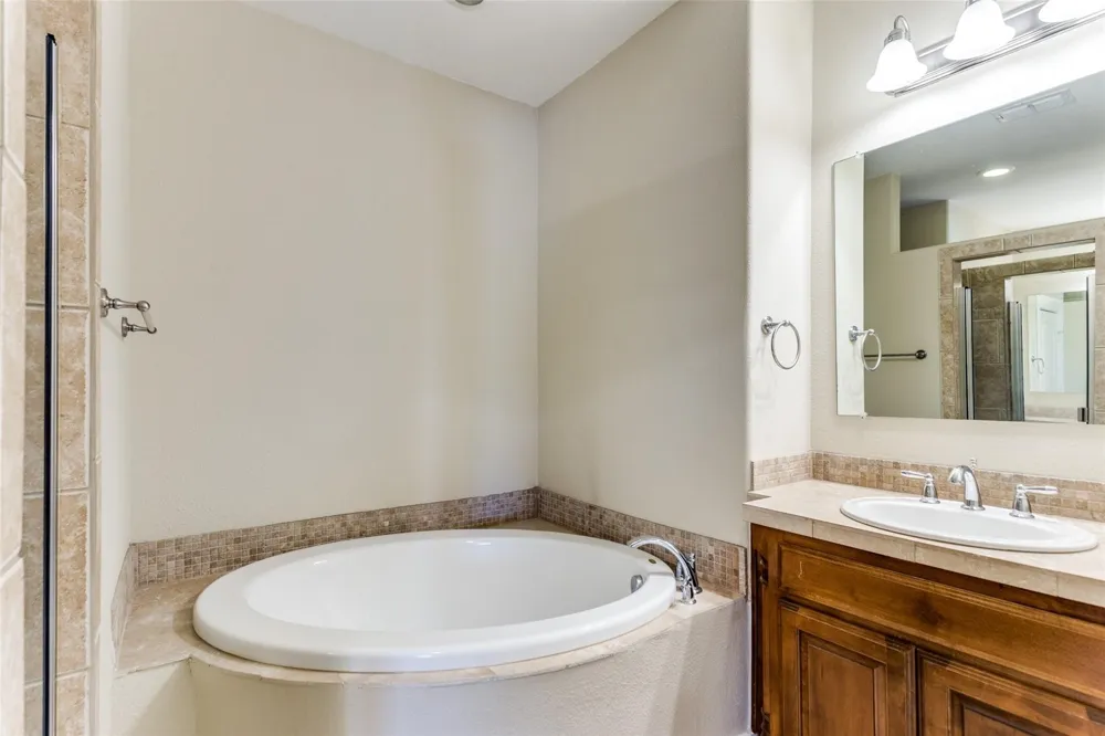 6633 Lost Star Lane Fort Worth, TX 76132