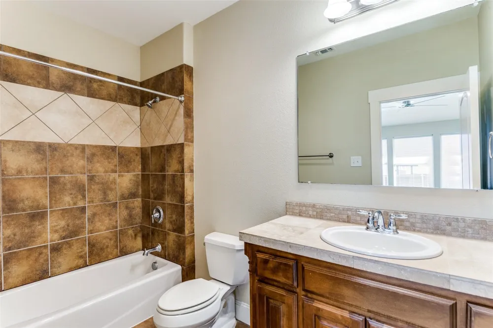 6633 Lost Star Lane Fort Worth, TX 76132