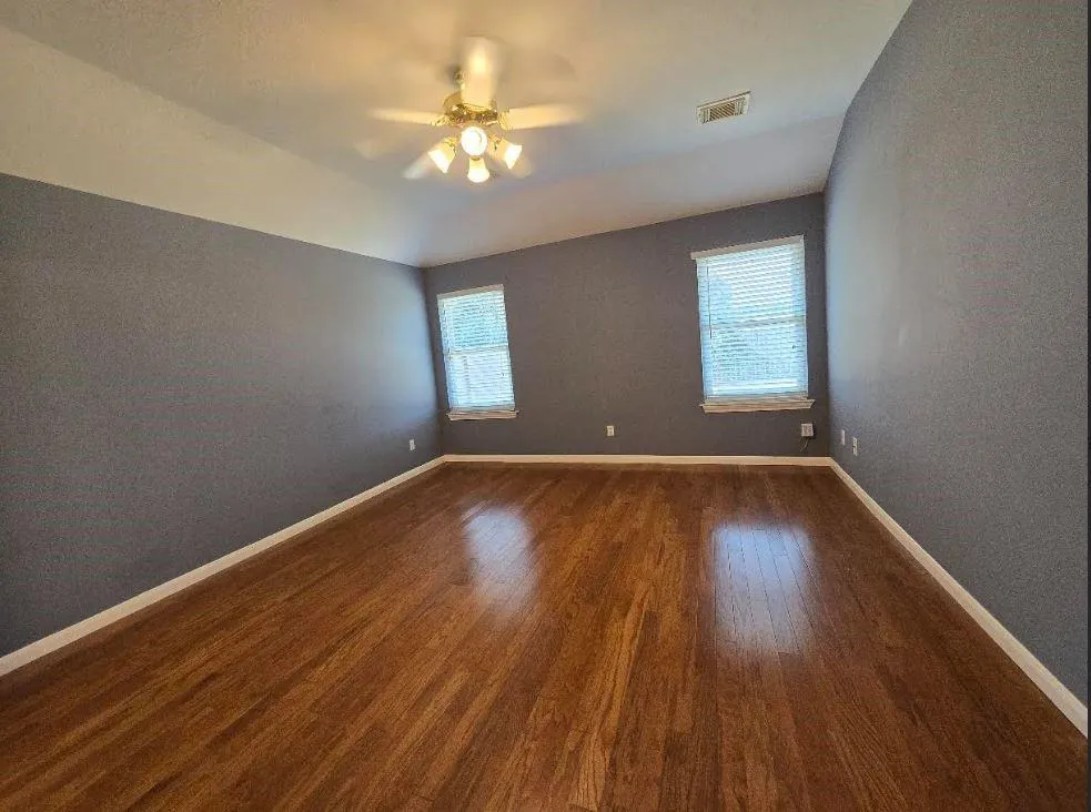 19631 Amistad Dr Tomball, TX 77375
