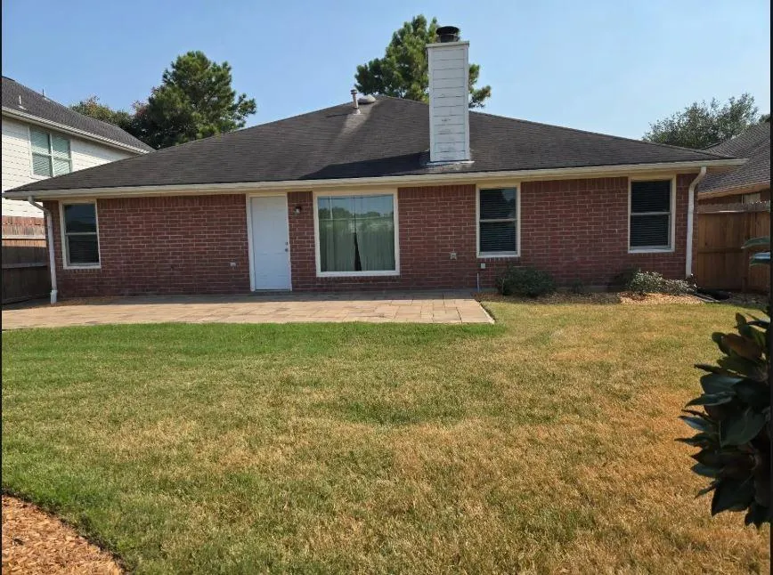 19631 Amistad Dr Tomball, TX 77375