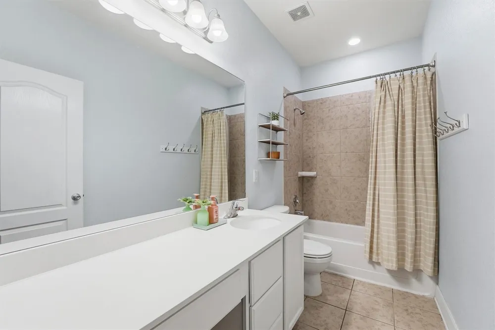 3502 Saxton Green Road Pearland, TX 77584