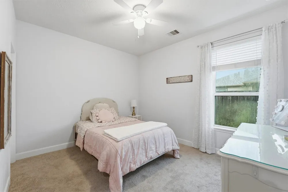 3502 Saxton Green Road Pearland, TX 77584