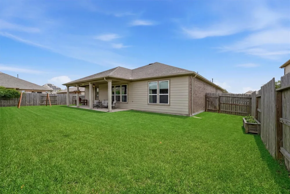 3502 Saxton Green Road Pearland, TX 77584