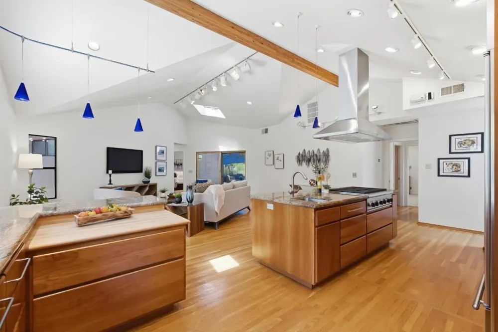 1940 Fallen Leaf Lane Los Altos, CA 94024