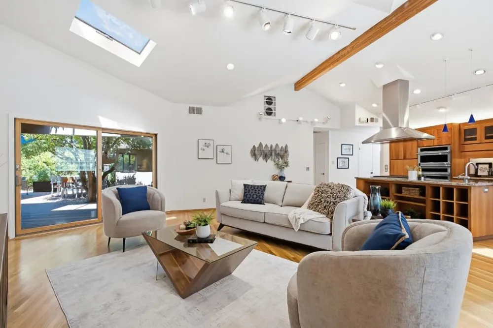 1940 Fallen Leaf Lane Los Altos, CA 94024