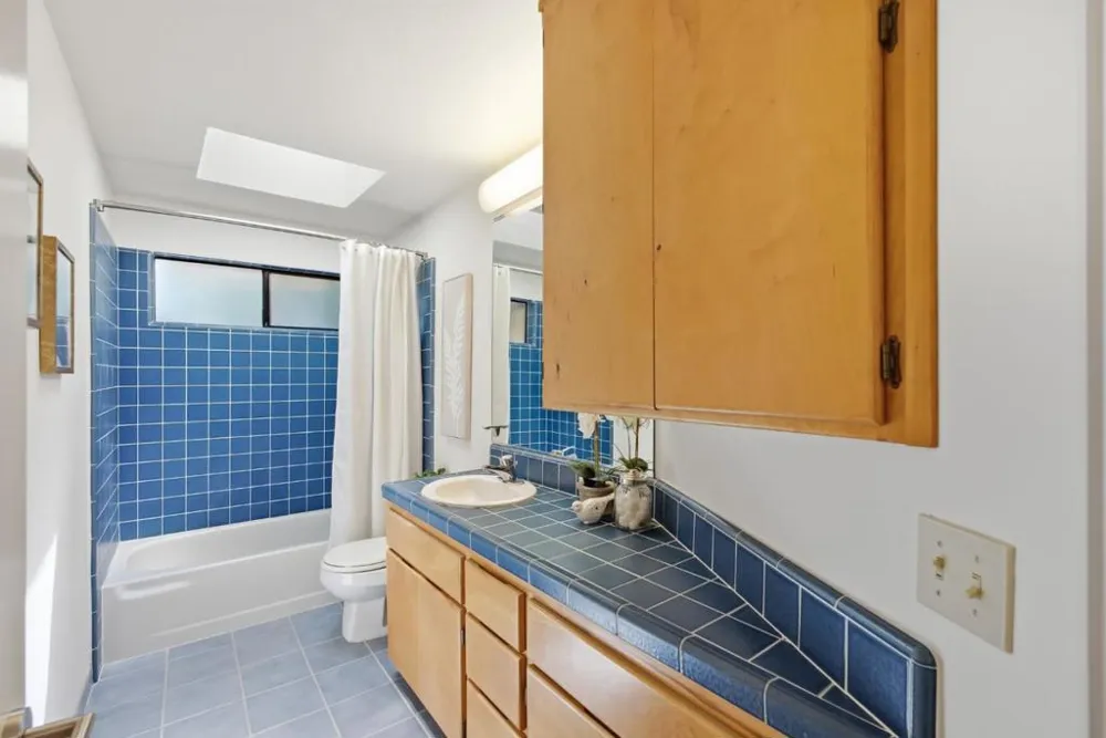 1940 Fallen Leaf Lane Los Altos, CA 94024