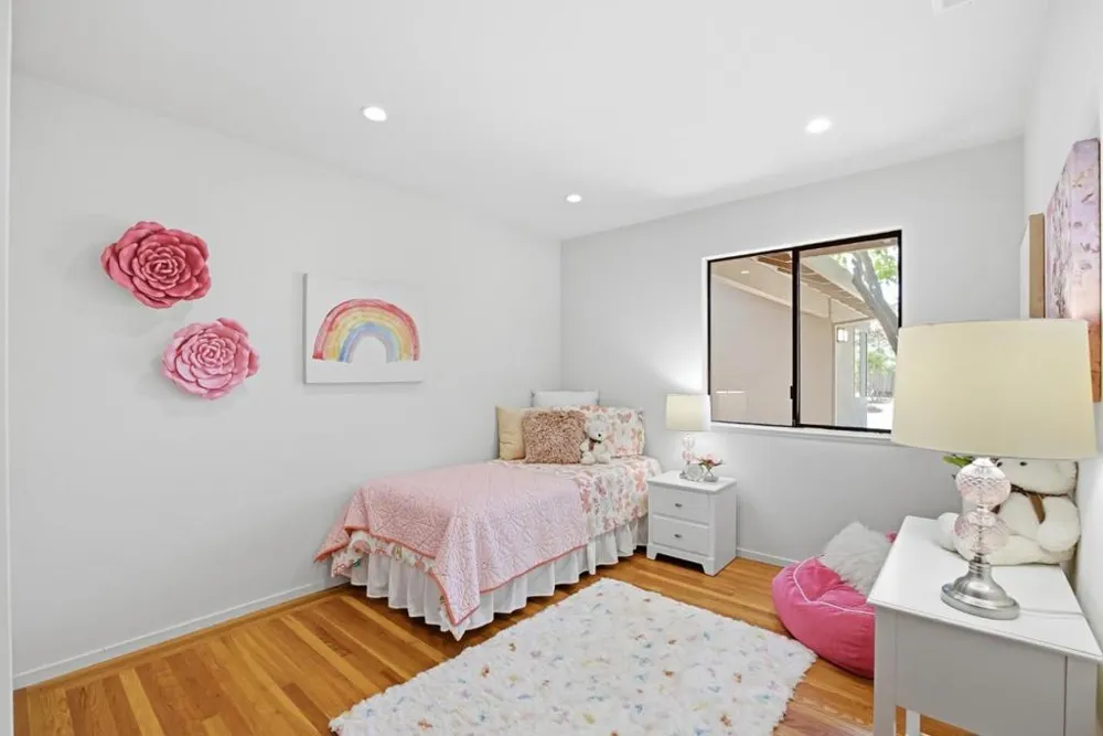 1940 Fallen Leaf Lane Los Altos, CA 94024