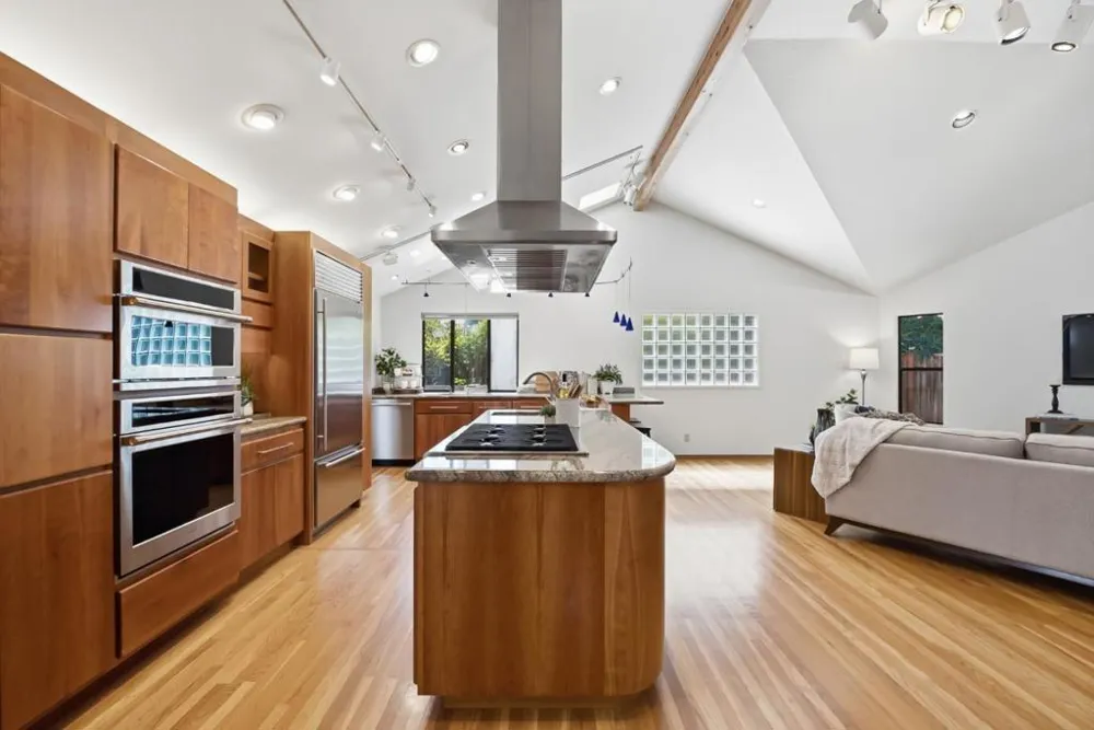 1940 Fallen Leaf Lane Los Altos, CA 94024