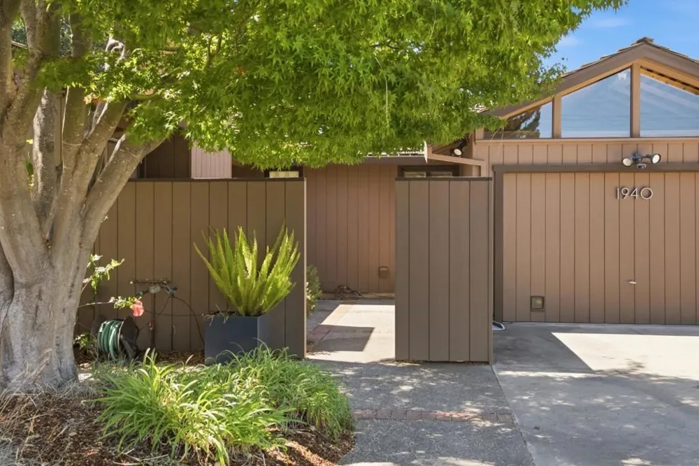 1940 Fallen Leaf Lane Los Altos, CA 94024