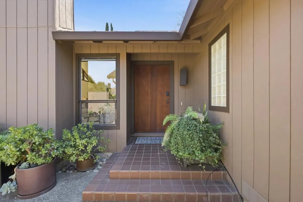 1940 Fallen Leaf Lane Los Altos, CA 94024