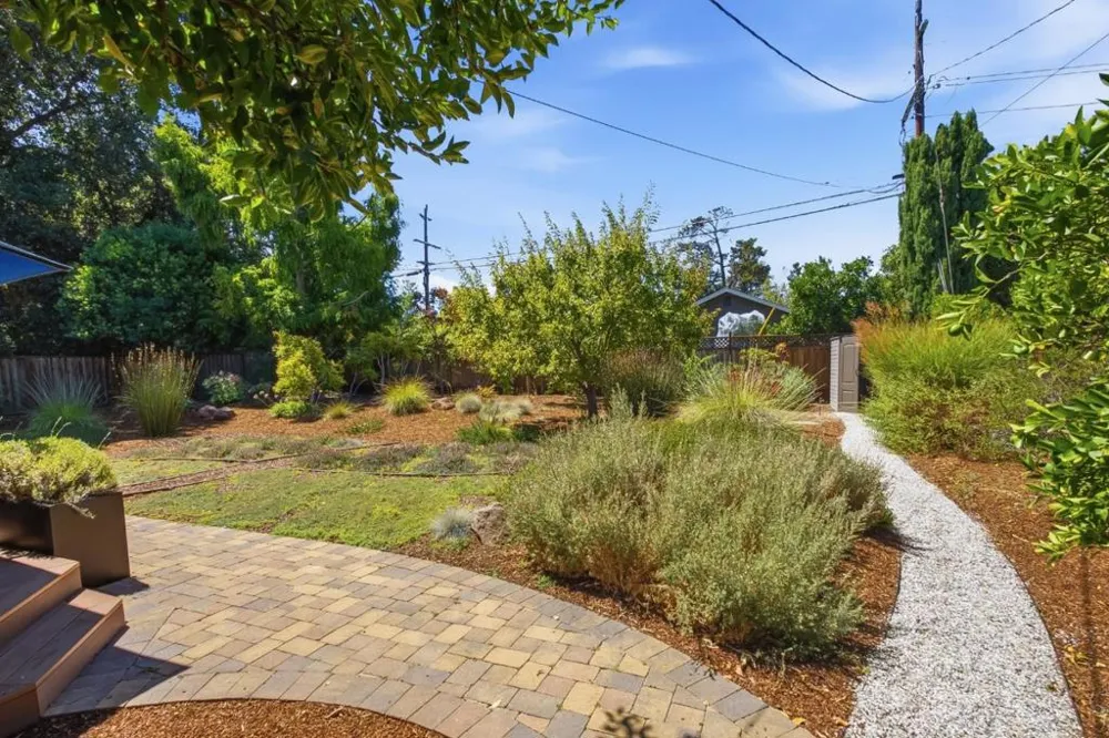 1940 Fallen Leaf Lane Los Altos, CA 94024