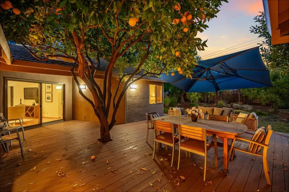 1940 Fallen Leaf Lane Los Altos, CA 94024