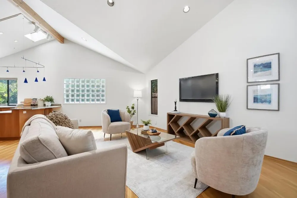 1940 Fallen Leaf Lane Los Altos, CA 94024