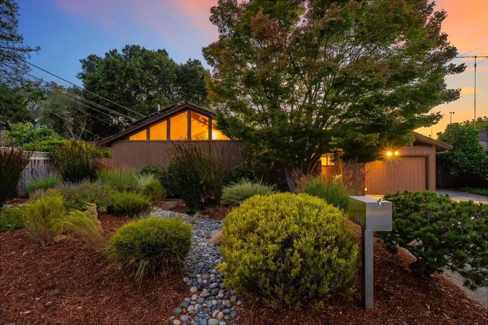1940 Fallen Leaf Lane Los Altos, CA 94024