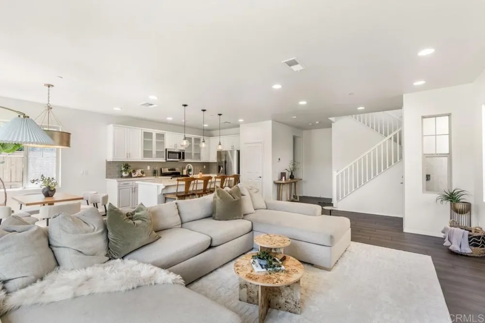 2037 White Alder Lane Vista, CA 92084