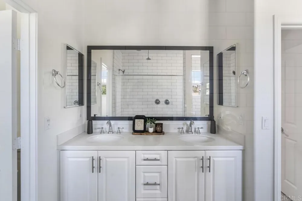 2037 White Alder Lane Vista, CA 92084