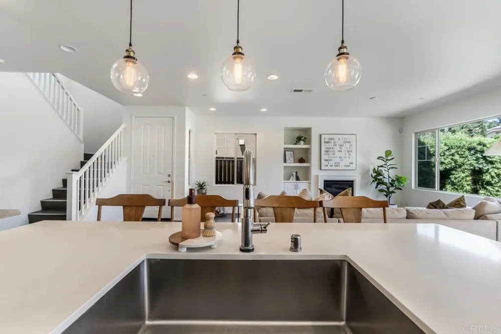 2037 White Alder Lane Vista, CA 92084