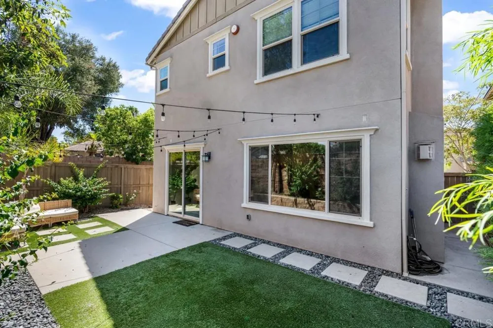 2037 White Alder Lane Vista, CA 92084