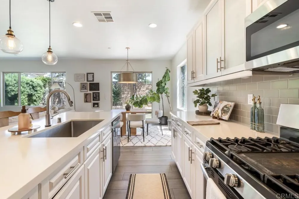 2037 White Alder Lane Vista, CA 92084
