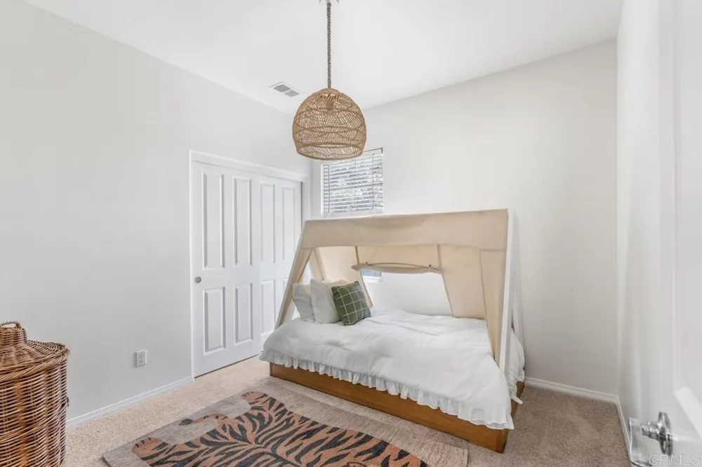 2037 White Alder Lane Vista, CA 92084
