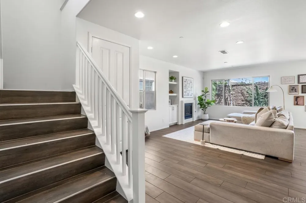 2037 White Alder Lane Vista, CA 92084