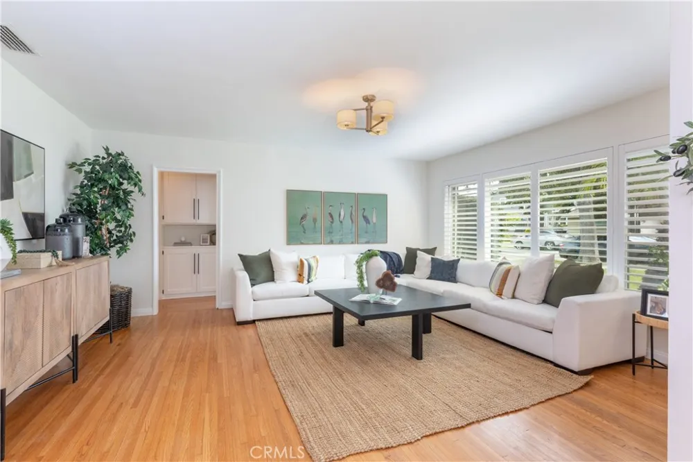 715 Havana Long Beach, CA 90804