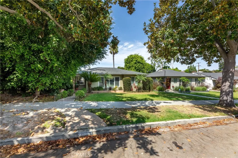 715 Havana Long Beach, CA 90804