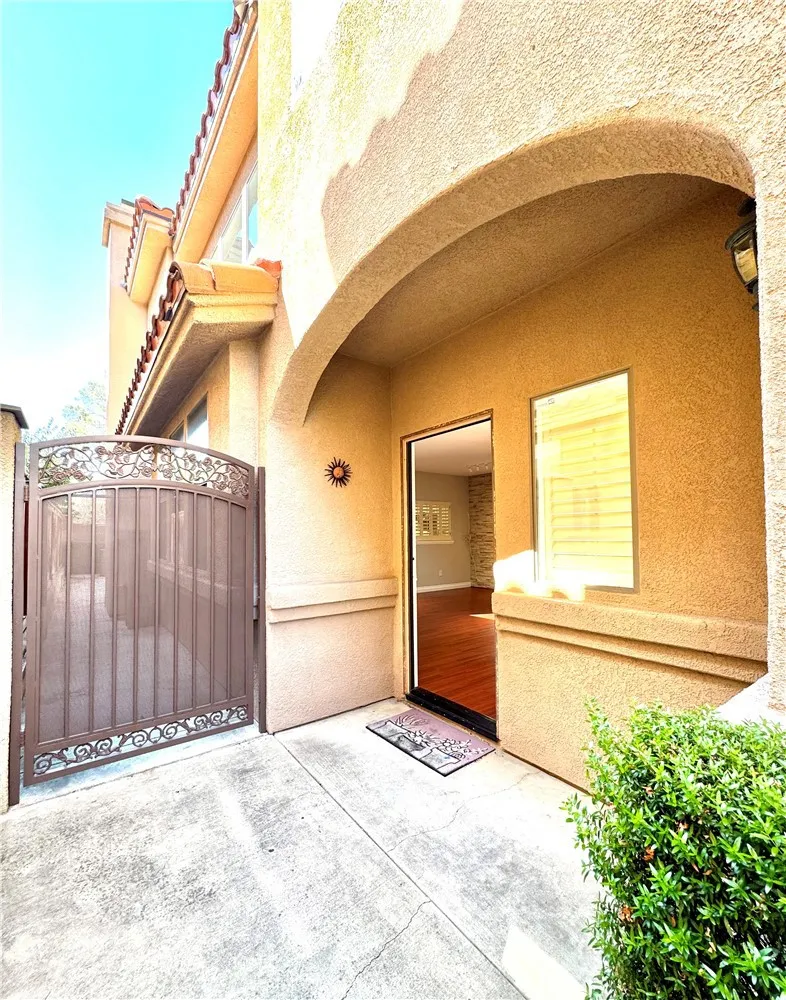 2072 Villa Del Lago Dr #A Chino Hills, CA 91709