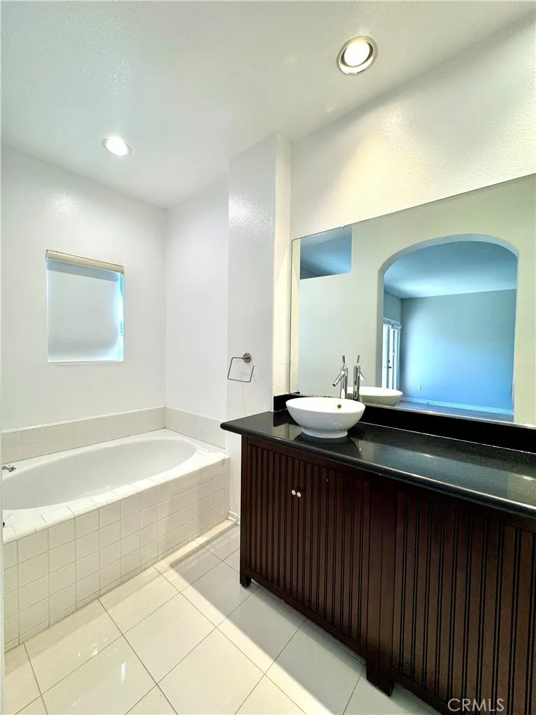 2072 Villa Del Lago Dr #A Chino Hills, CA 91709
