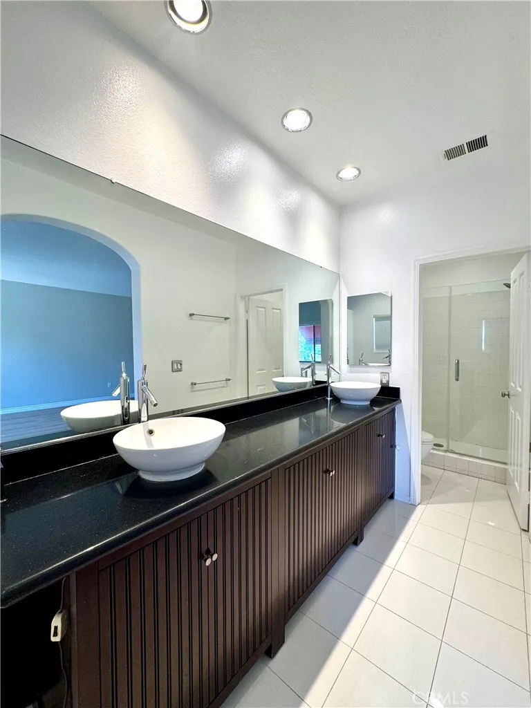 2072 Villa Del Lago Dr #A Chino Hills, CA 91709