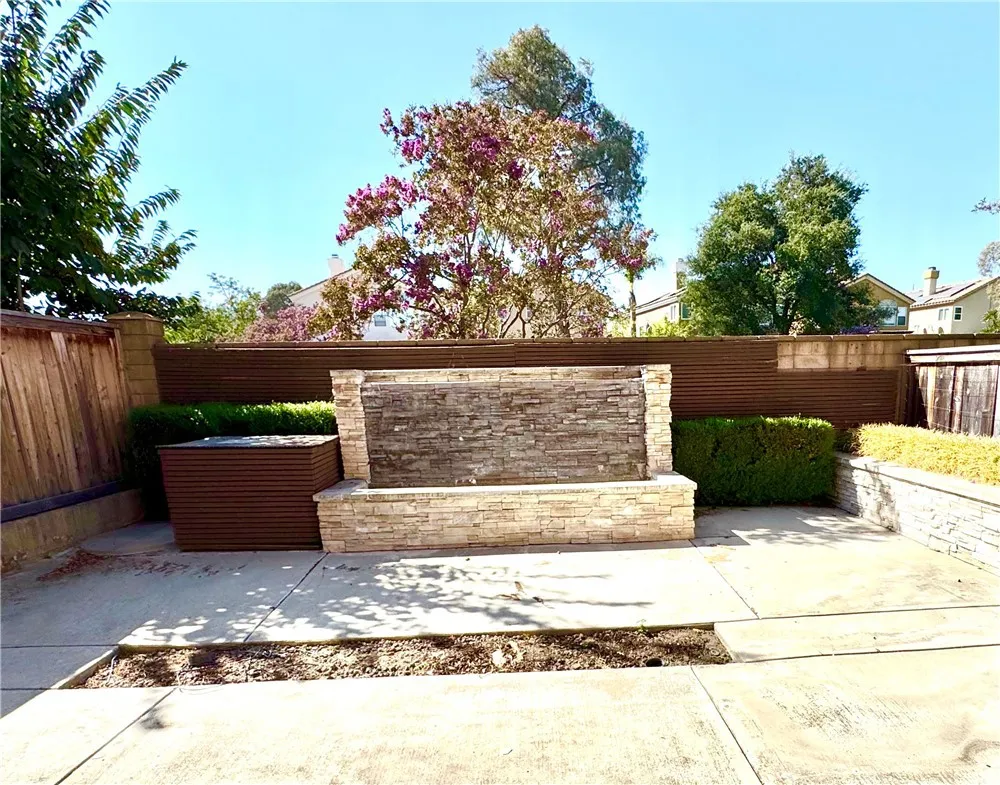 2072 Villa Del Lago Dr #A Chino Hills, CA 91709