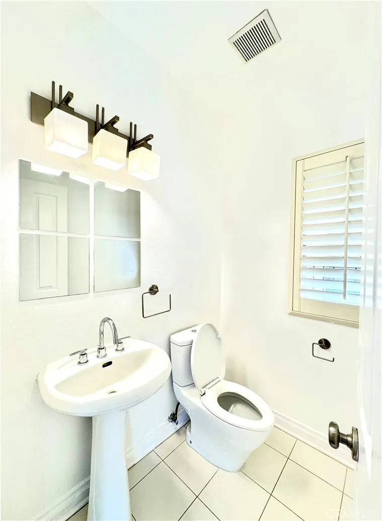2072 Villa Del Lago Dr #A Chino Hills, CA 91709