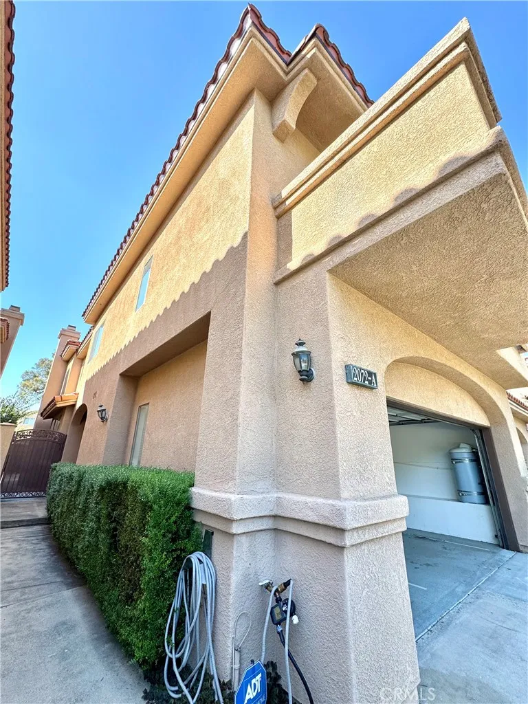 2072 Villa Del Lago Dr #A Chino Hills, CA 91709