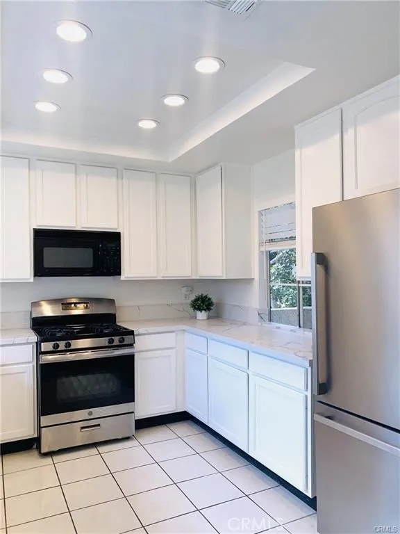 4 Via Solaz Rancho Santa Margarita, CA 92688