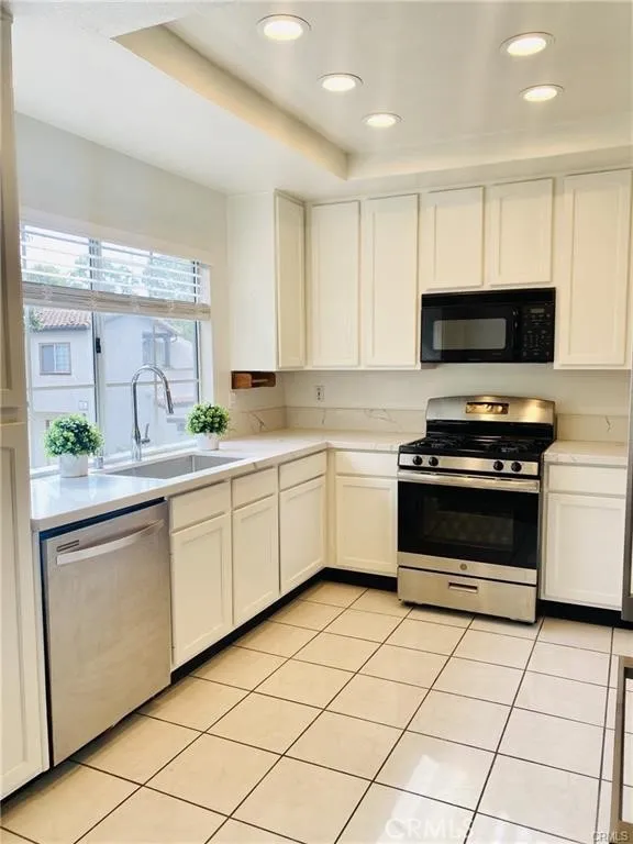 4 Via Solaz Rancho Santa Margarita, CA 92688
